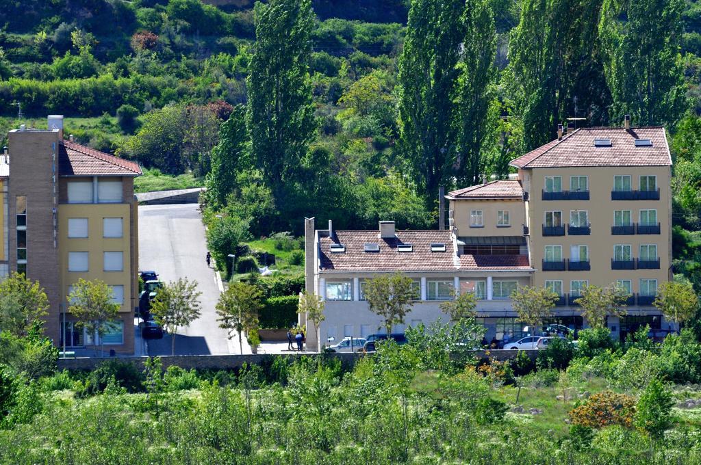Hotel Sole Pobla de Segur Luaran gambar