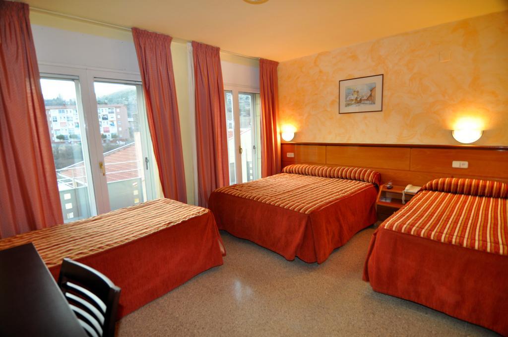 Hotel Sole Pobla de Segur Bilik gambar